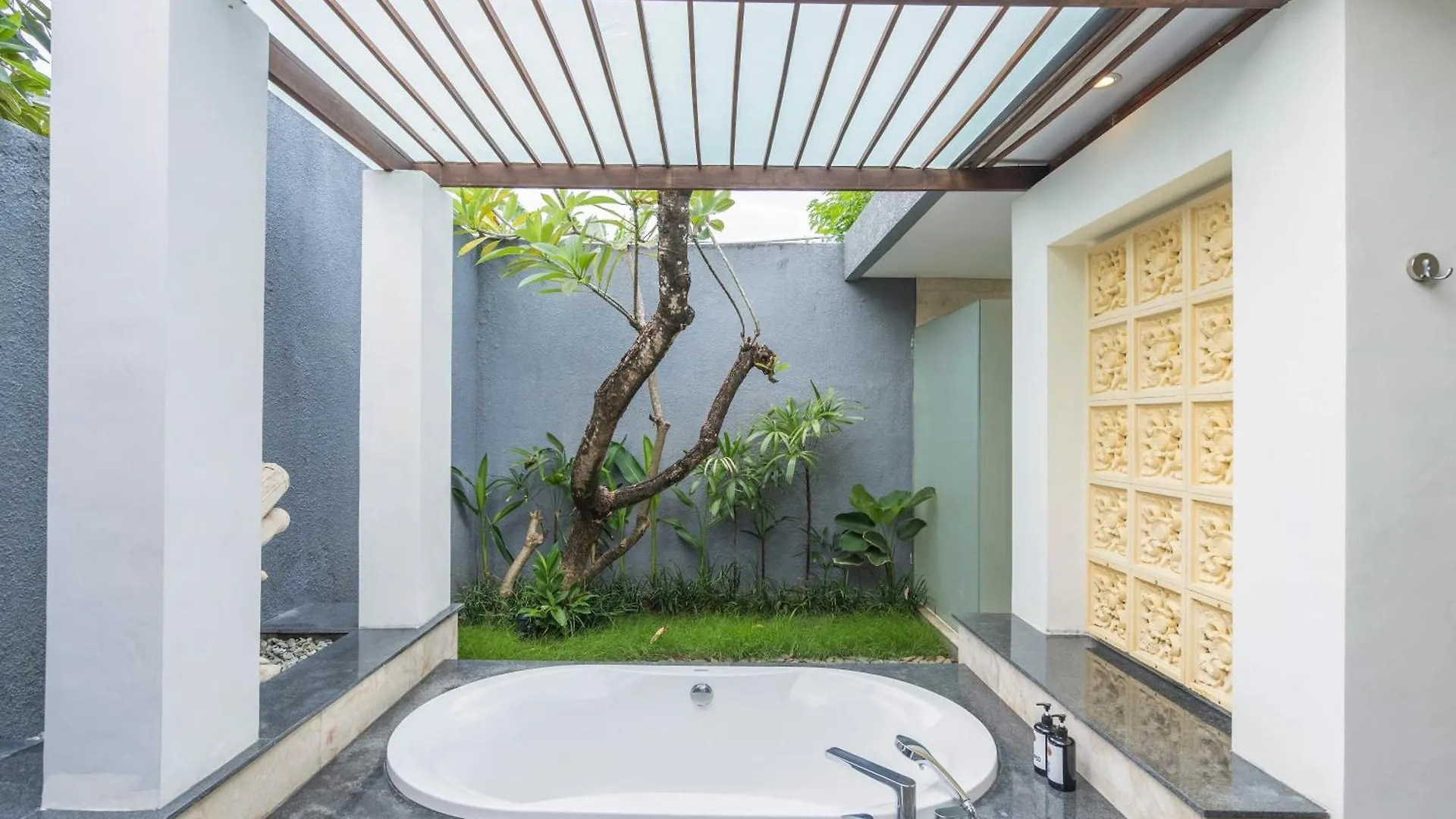 Kings Villas Sanur By Moria Denpasar  Indonesia