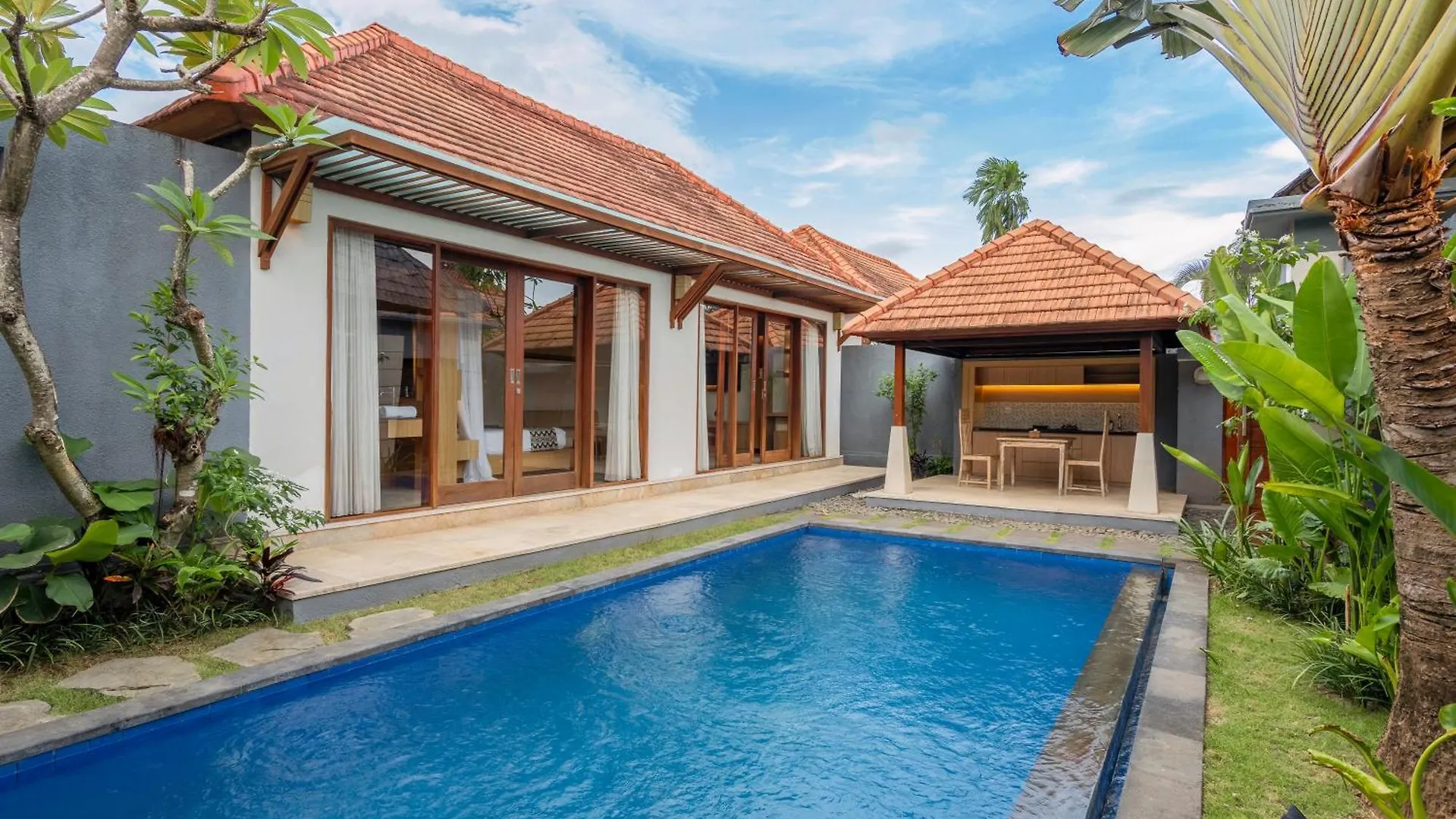 Kings Villas Sanur By Moria contacts
